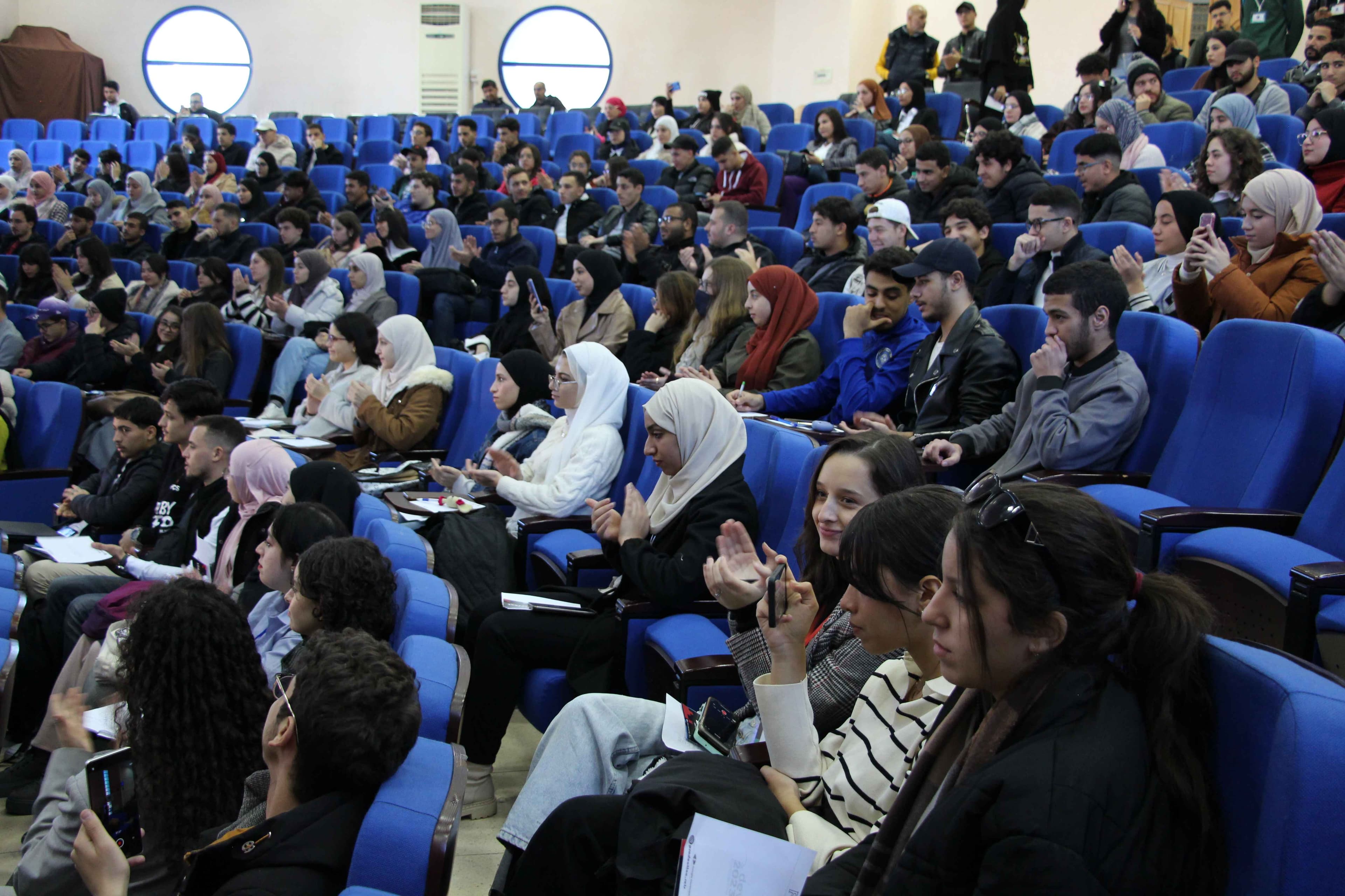 gallery_entry_title_Catch talks from top industry experts